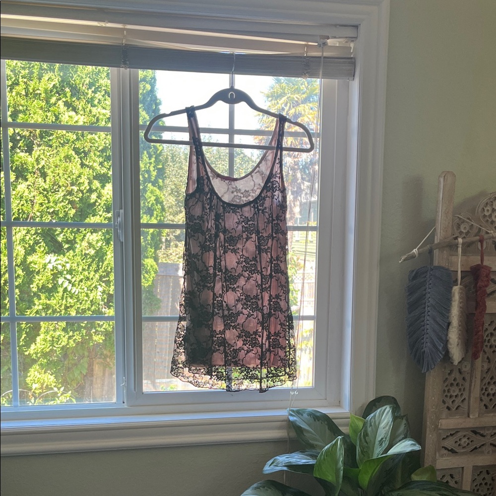 Julie's Closet Pink Tank W/Black Overlay Lace Size XS